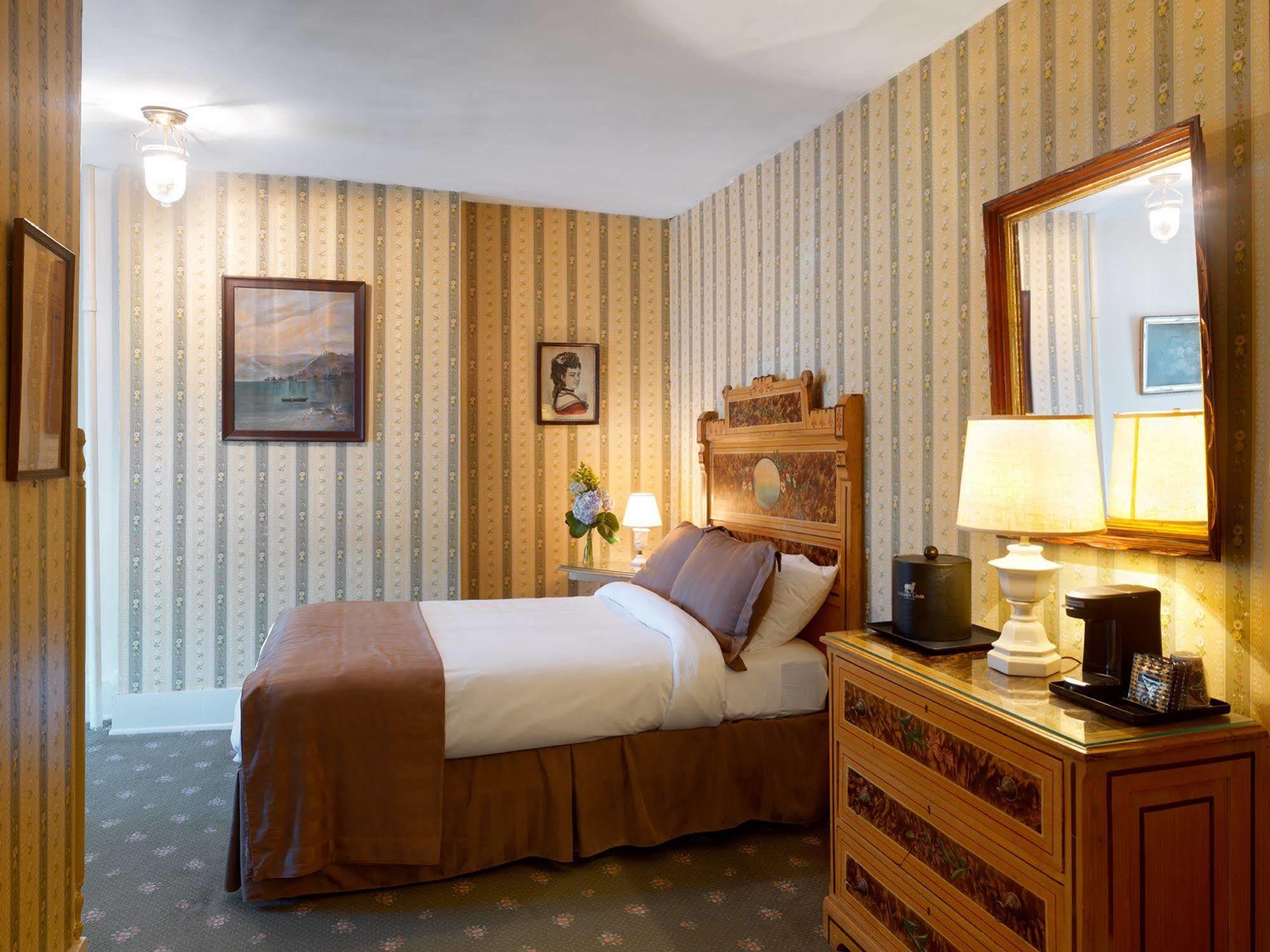 The Golden Lamb Hotell Lebanon Eksteriør bilde