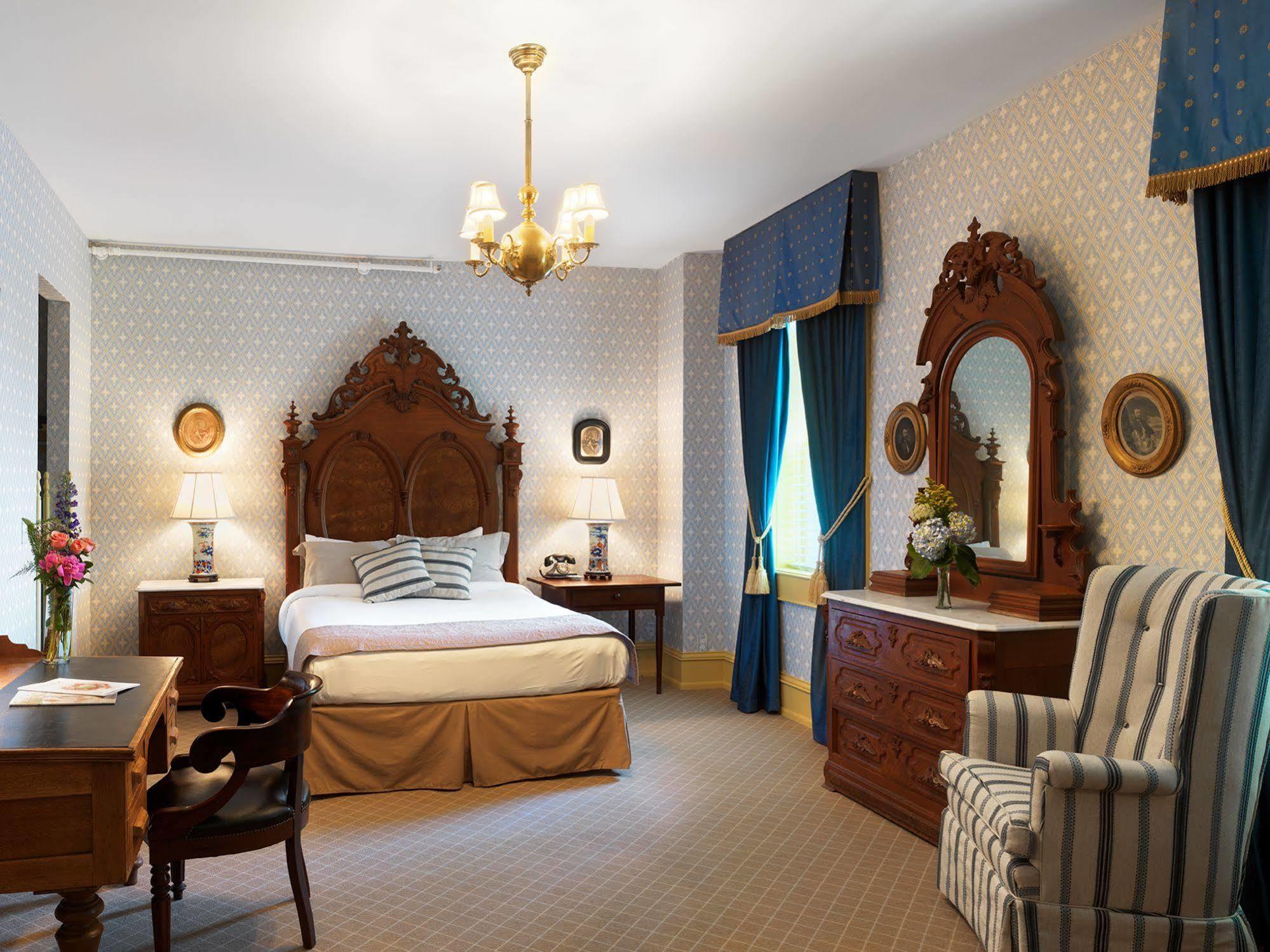 The Golden Lamb Hotell Lebanon Eksteriør bilde