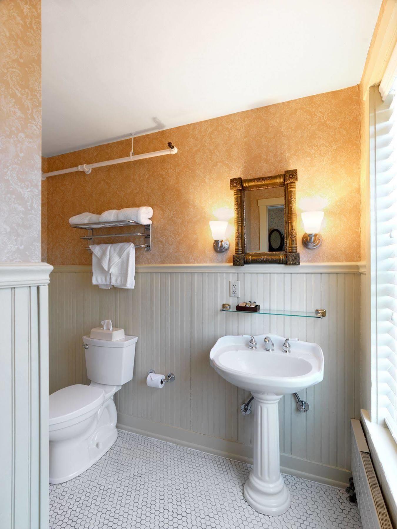 The Golden Lamb Hotell Lebanon Eksteriør bilde